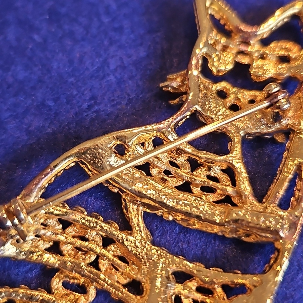 Whimsicle Cat Brooch Of Rope And Chains Design 2 3/4" Costume Jewelry Gold Tone - Picture 3 of 7